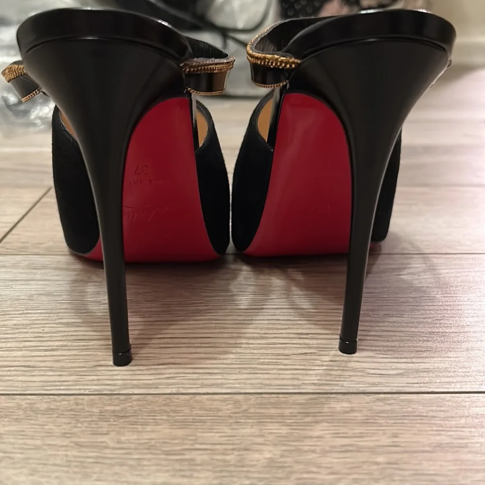 EUC Christian Louboutin Black/Gold heels Akenana 100 Jazz Calf/Suede Size 37